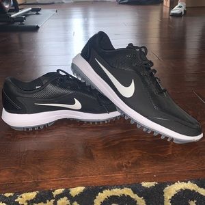 Nike mens golf shoes size 11.5